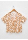 Camisa de fibrana estampada con volados en mangas