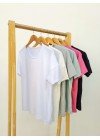 Remera de modal viscosa oversize con mangas caídas y tajos