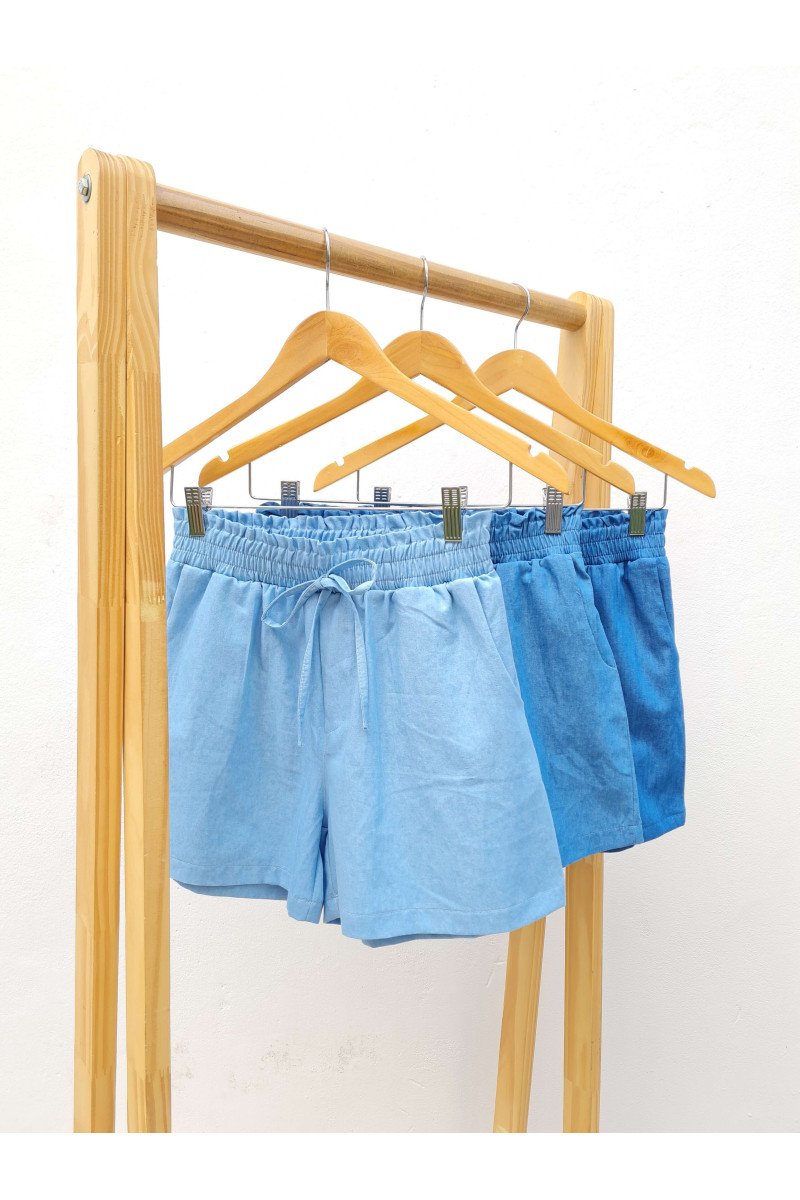 Short de denim con elástico, tiras y bolsillos