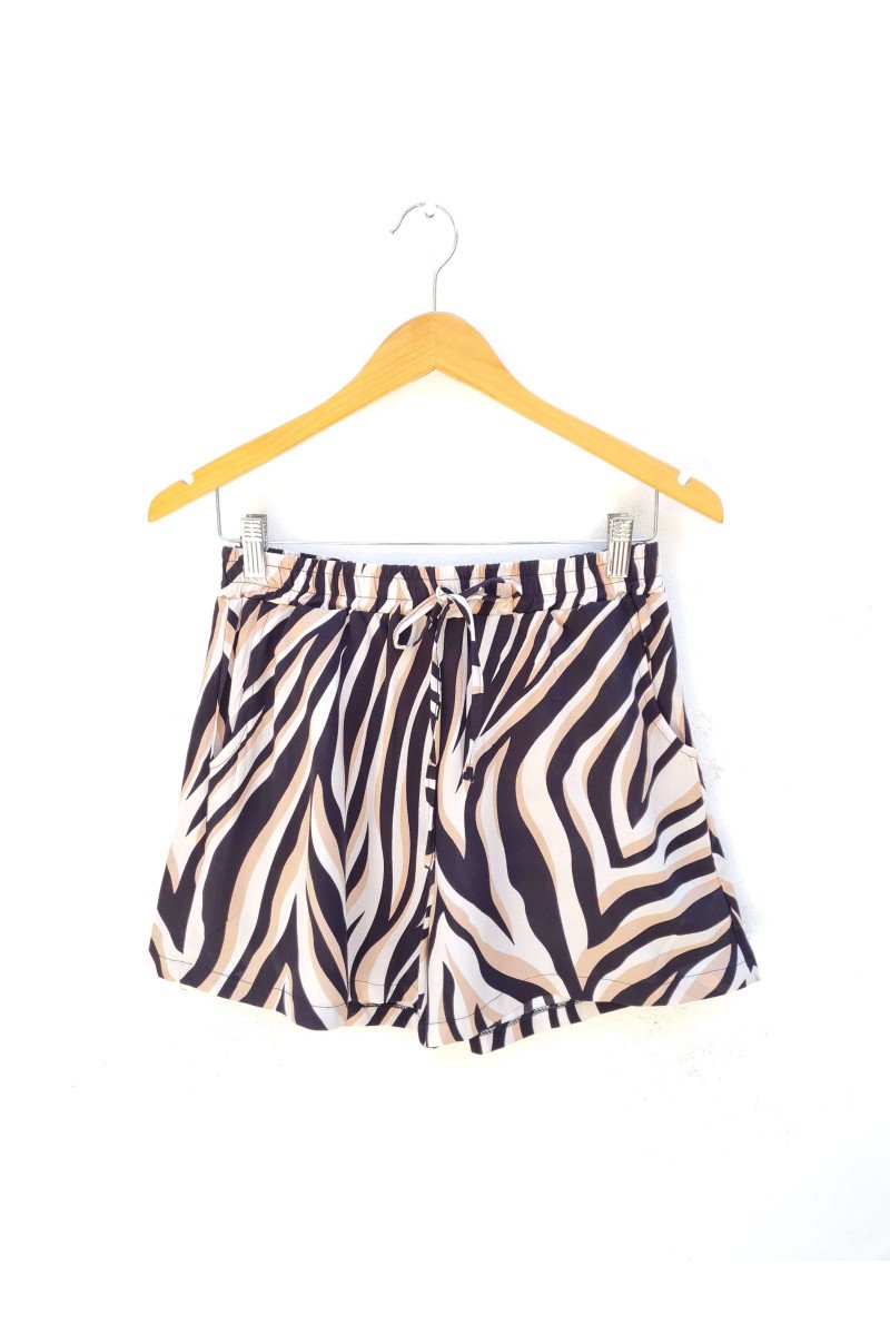 Short de fibrana estampada cebra con elástico, tiras y bolsillos
