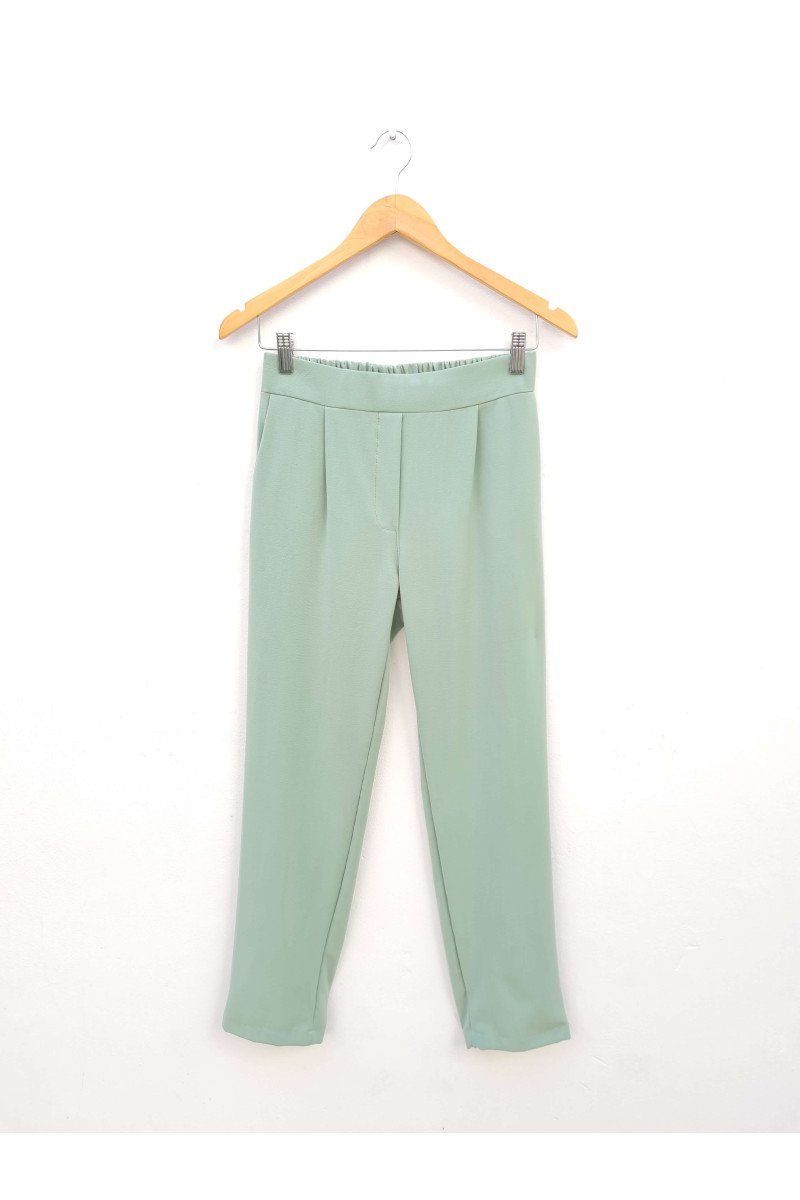 Pantalón sastrero amplio con elástico, bragueta simulada y bolsillos