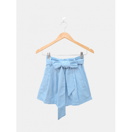 Short de denim con lazo, doble botón y bolsillos de ojal vertical