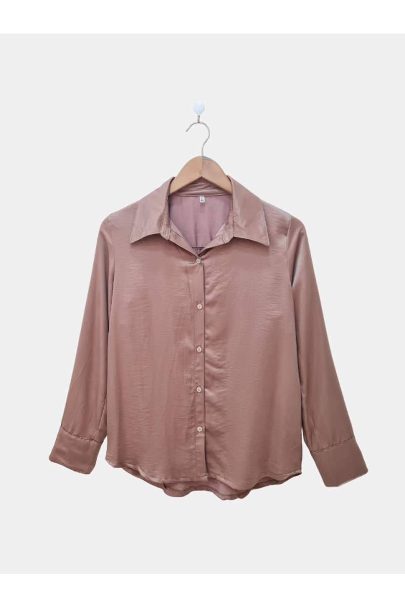 Camisa de satén con canesú