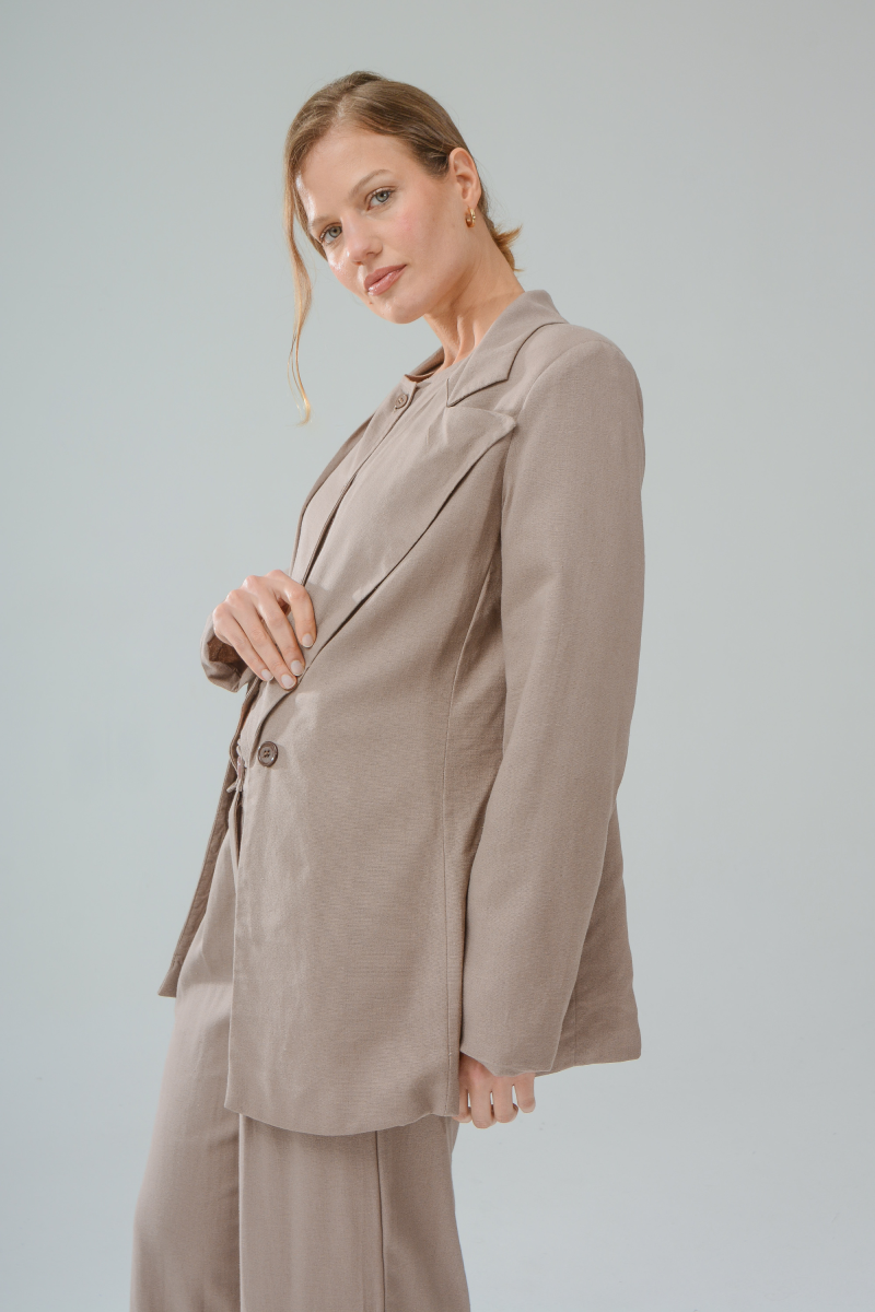 Blazer de lino sastrero oversize forrado con hombreras y recorte dior