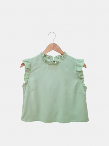 Blusa de poplin con volados...