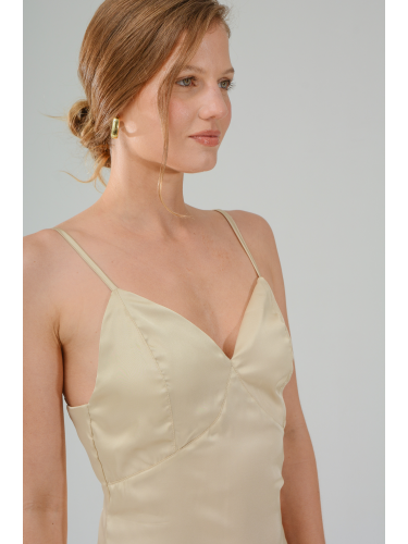 Vestido de satén con escote...