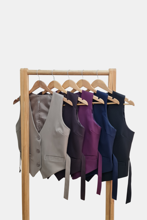 Chaleco sastrero premium forrado con tiras, hebilla y bolsillos