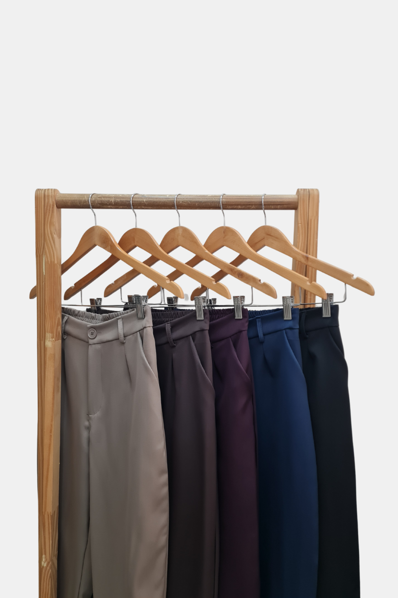 Pantalón sastrero cigarette con elástico, pinzas y bolsillos