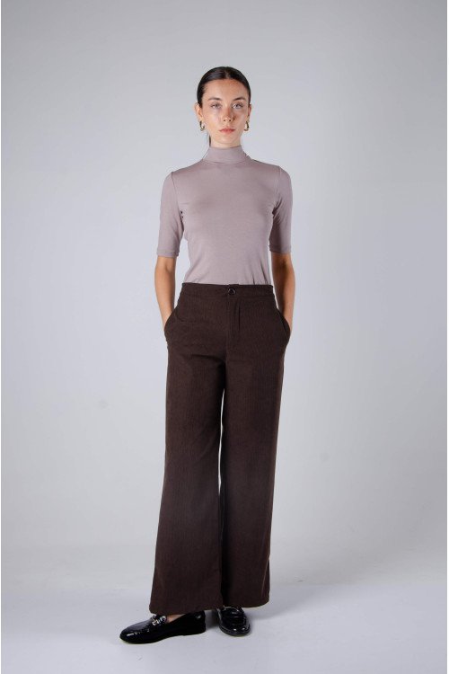 Palazo de corderoy ancho con botón y cierre, pinzas y bolsillos