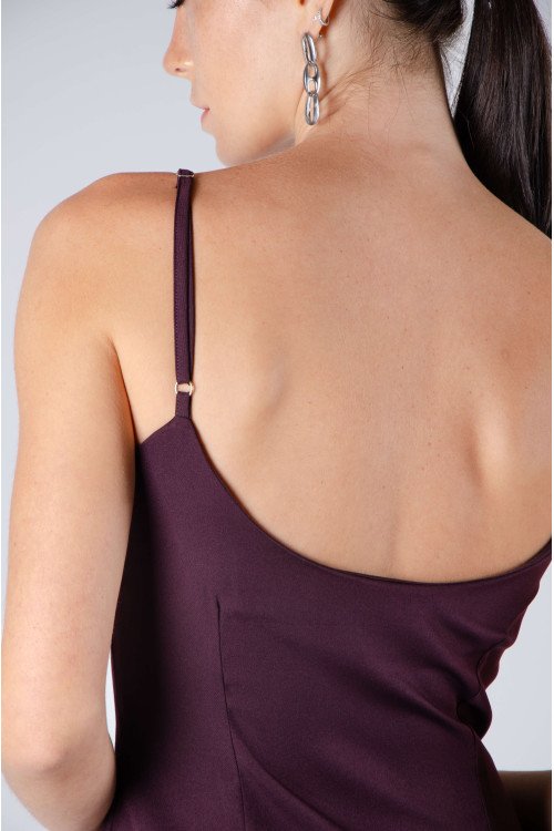 Vestido solero sastrero con pinzas, breteles regulables y cierre invisible