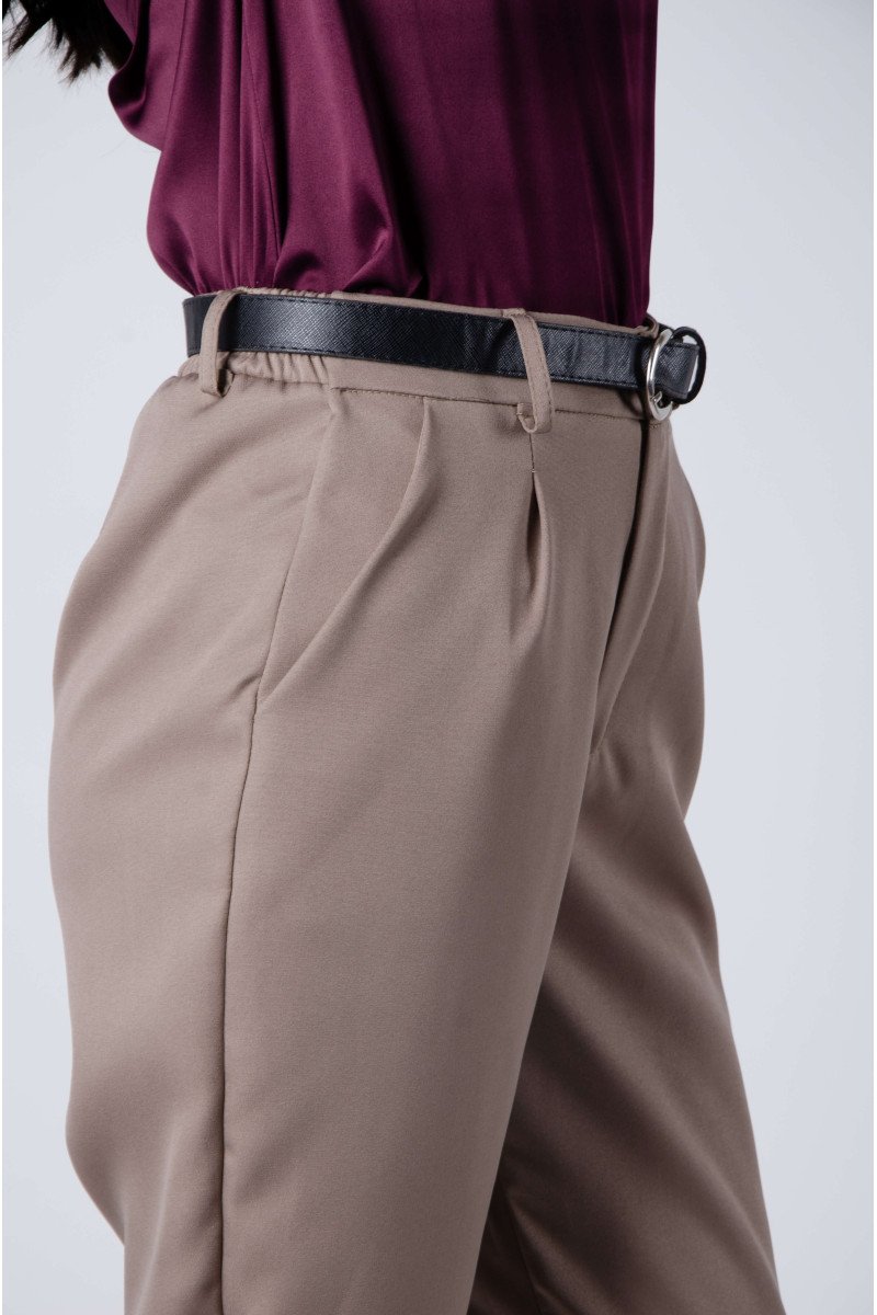 Pantalón sastrero cigarette con elástico, pinzas y bolsillos