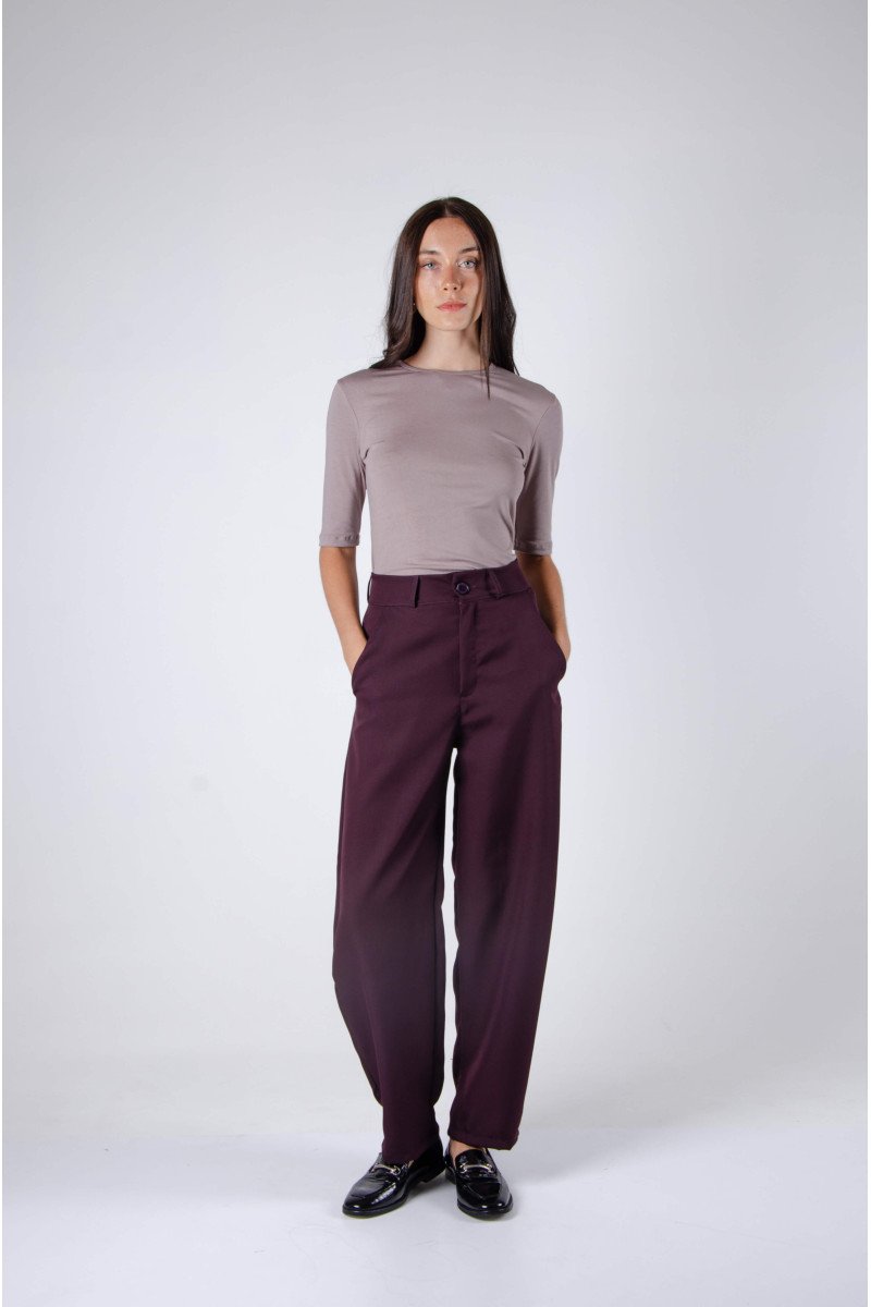 Pantalón sastrero balloon con presillas, pinzas traseras y bolsillos