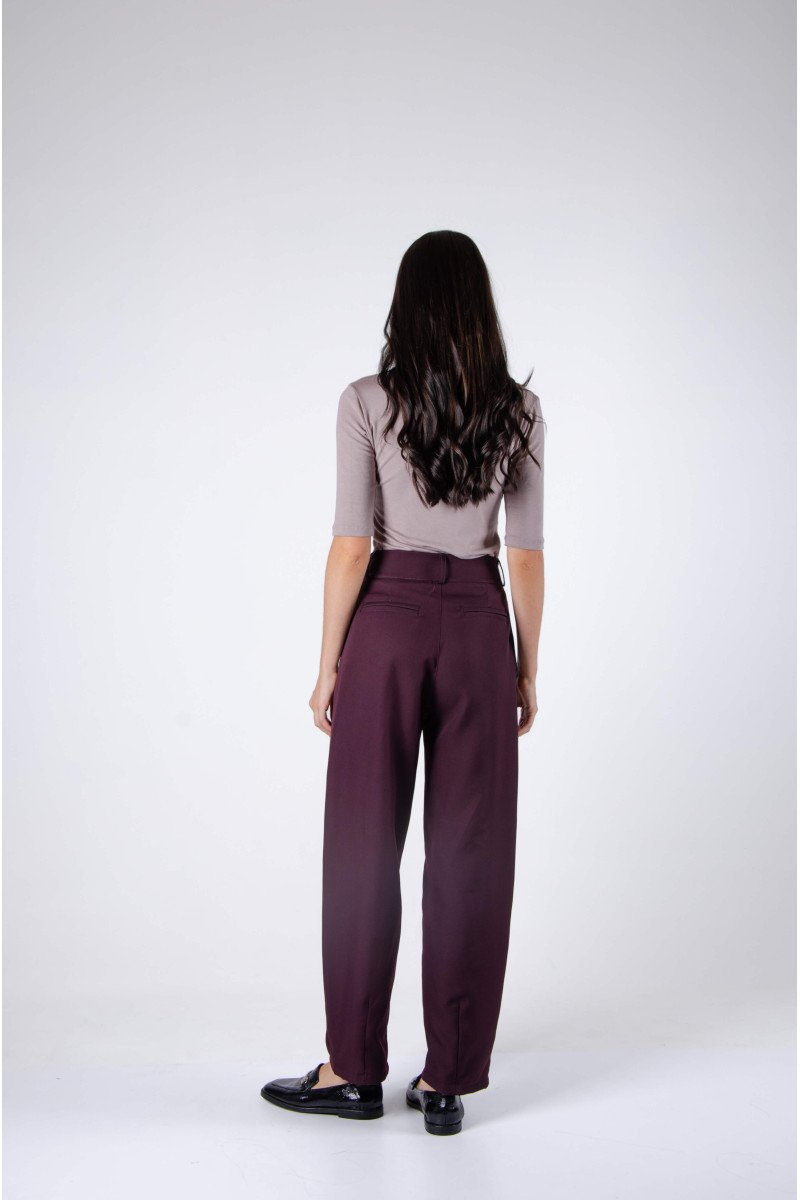 Pantalón sastrero balloon con presillas, pinzas traseras y bolsillos