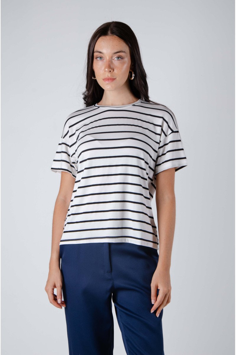 Remera de modal rayado oversize