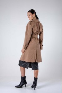 Trench clásico impermeable forrado y cruzado, con charreteras, lazo y bolsillos