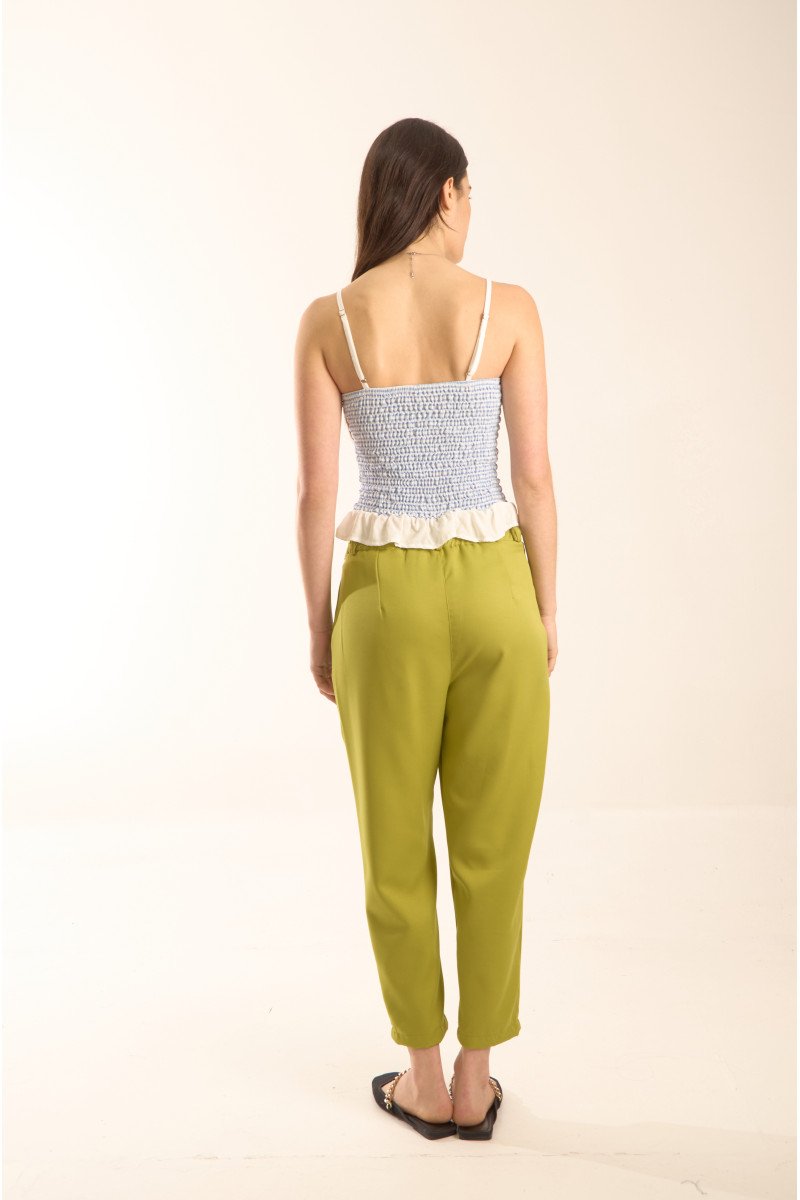 Pantalón sastrero cigarette con elástico, pinzas y bolsillos