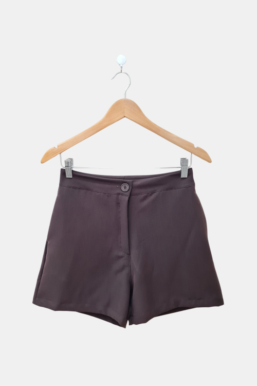 Short sastrero premium con pinzas traseras y bolsillos